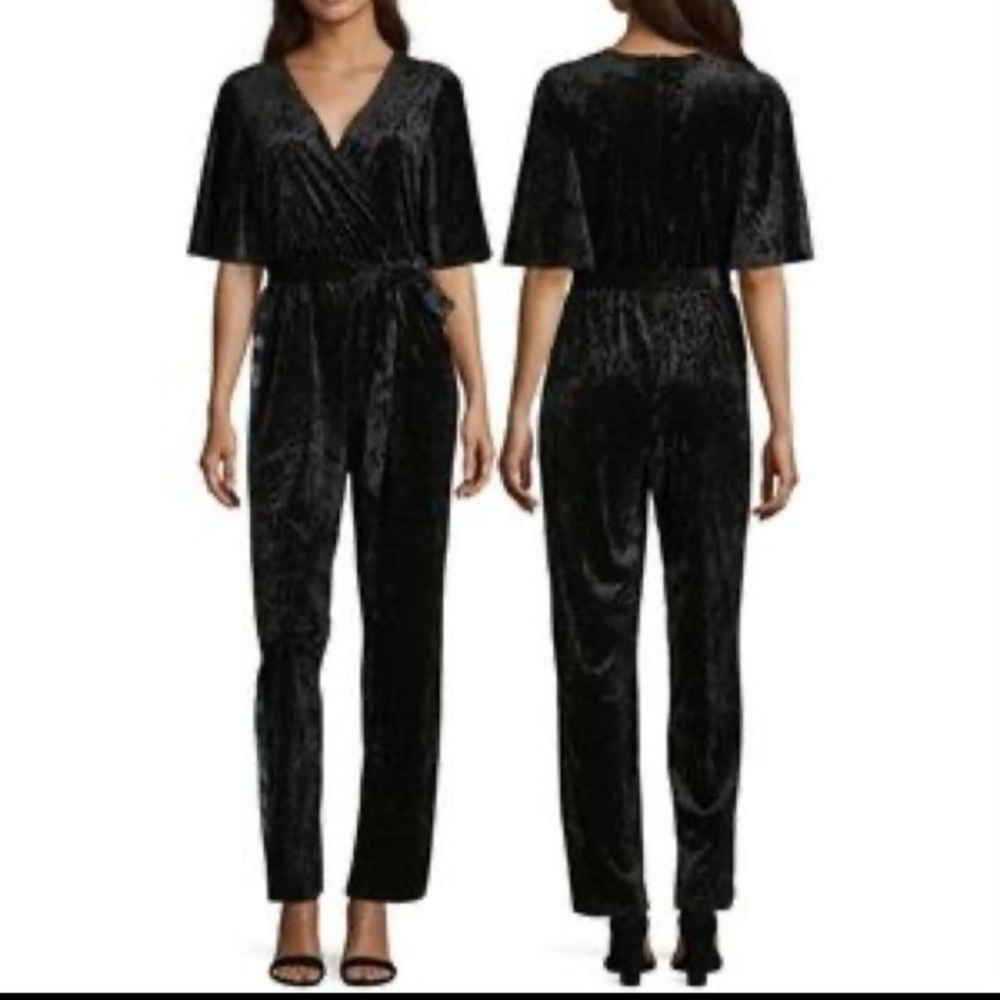 NWT Disney Princess “Mulan” velvet jumpsuit Sz L